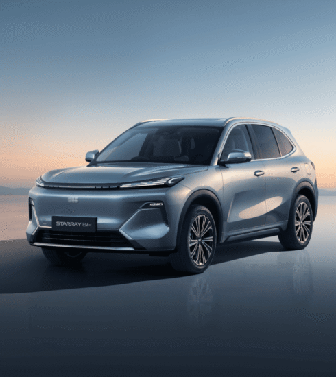 Geely Starray EM-i sudah bisa dipesan di Indonesia. Harganya kurang dari Rp 500 juta (Jakarta).