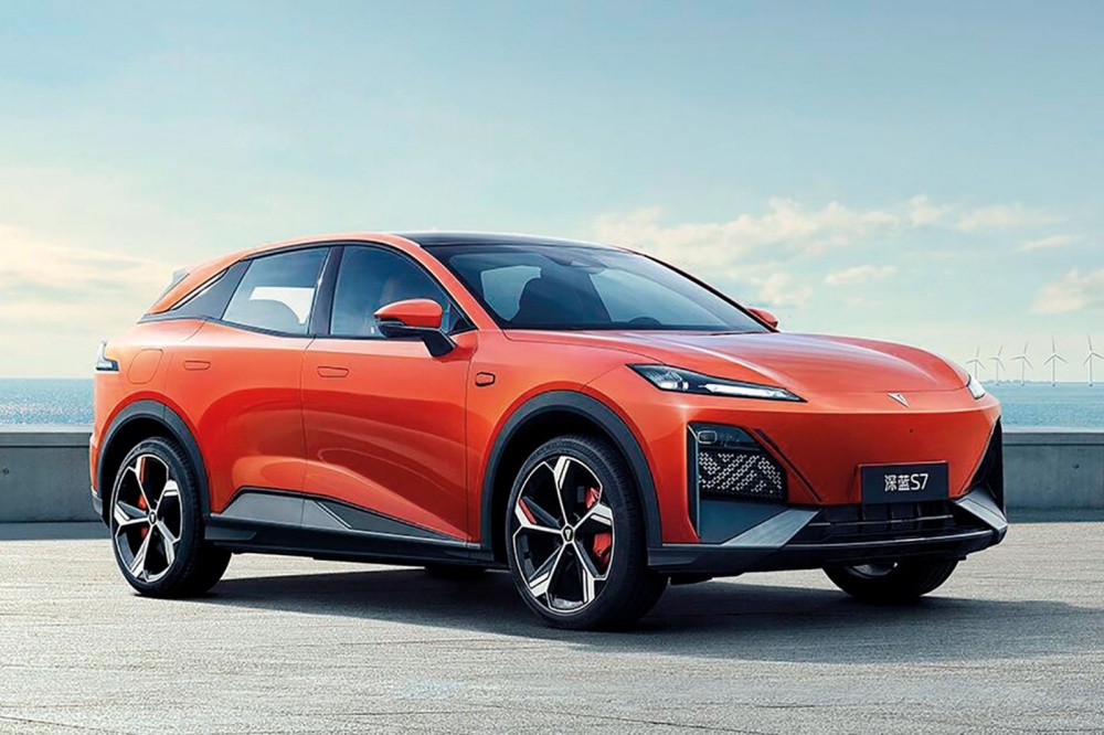 Deepal S07 segera dijual oleh Changan Indonesia. 