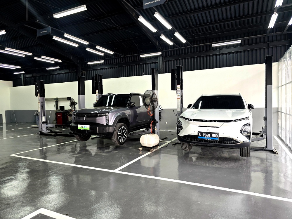 Bengkel Chery Arta PIK 2 bisa melakukan perawatan mobil lsitrik seperti E5 ataupun J6. 