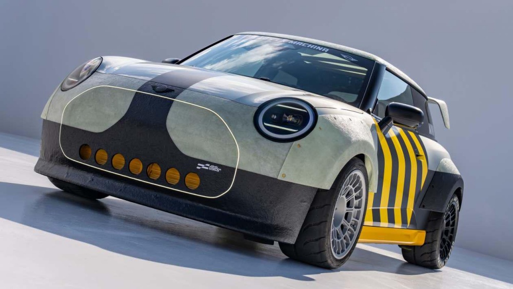 Mini X Deus Ex Machina, THe Skeg dengan berbasis MINI JCW Electic.